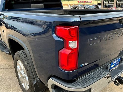 Used 2022 Chevrolet Silverado 2500 LTZ w/ LTZ Texas Edition AWD/4WD image 23