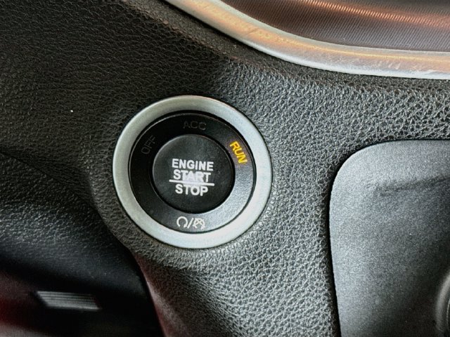 Used 2022 Dodge Charger SXT RWD image 18