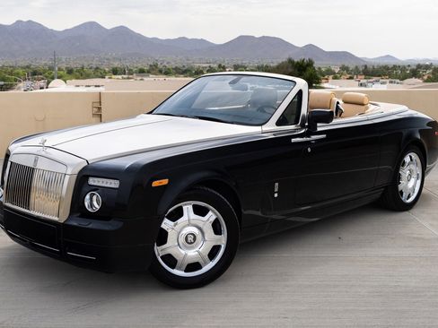 Used 2009 Rolls-Royce Phantom Drophead Coupe RWD image 11