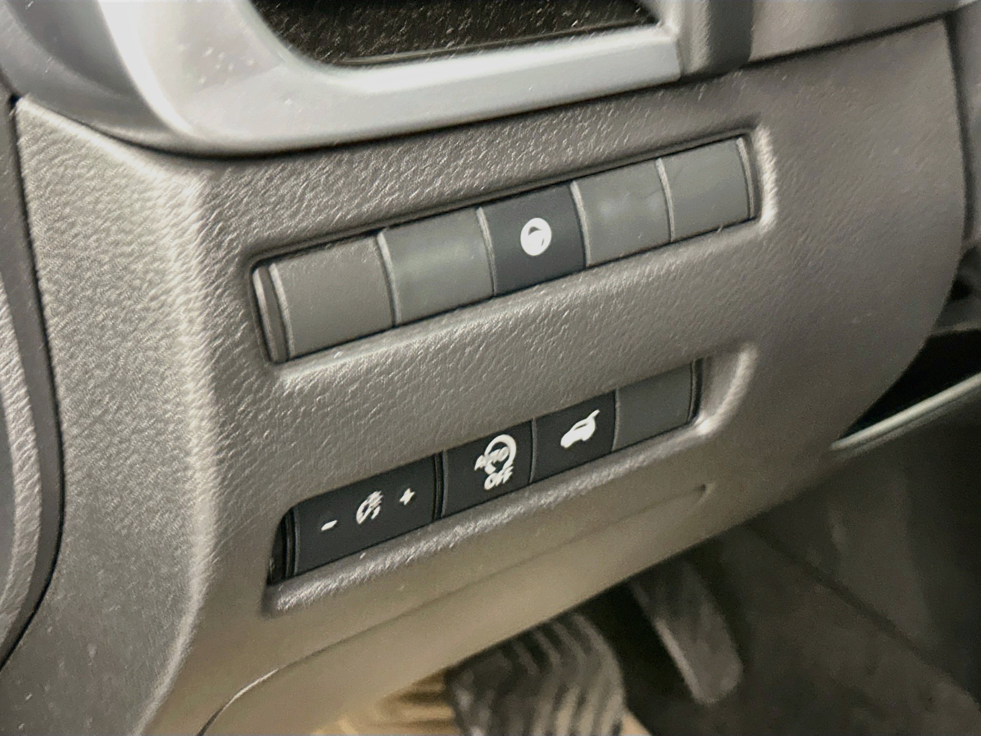 Used 2023 Nissan Rogue SL w/ SL Premium Package FWD image 17