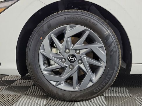 New 2025 Hyundai Elantra Blue image 35