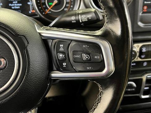 Certified 2021 Jeep Gladiator Overland w/ Cold Weather Group image 31