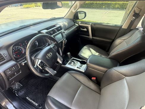 Used 2014 Toyota 4Runner SR5 Premium RWD image 10