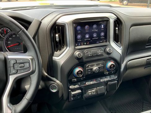 Used 2020 Chevrolet Silverado 2500 LT w/ Texas Edition image 6