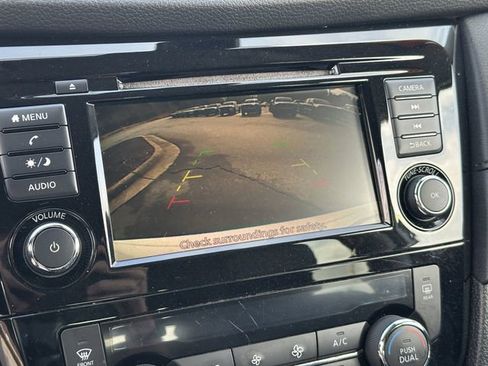 Certified 2020 Nissan Rogue SV image 31