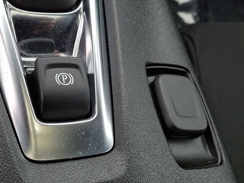 Used 2023 Chevrolet Camaro LT w/ Technology Package image 25