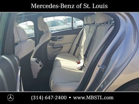 Used 2024 Mercedes-Benz C 300 Sedan image 9