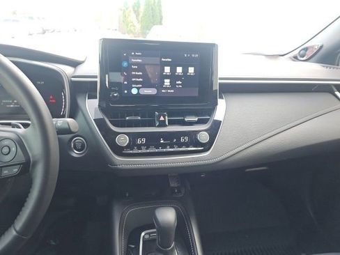 Used 2023 Toyota Corolla XSE FWD image 9