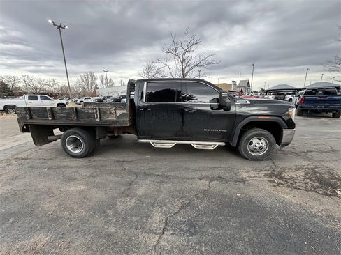 Used 2021 GMC Sierra 3500 SLE w/ SLE Convenience Package image 3