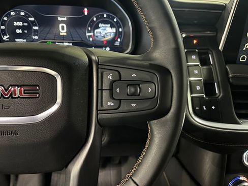 Used 2024 GMC Yukon AT4 w/ Technology Package AWD/4WD image 19
