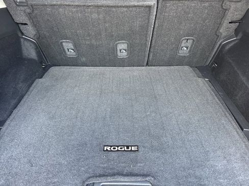Used 2023 Nissan Rogue SV FWD image 14