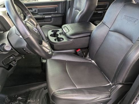 Used 2017 RAM 1500 Laramie image 12