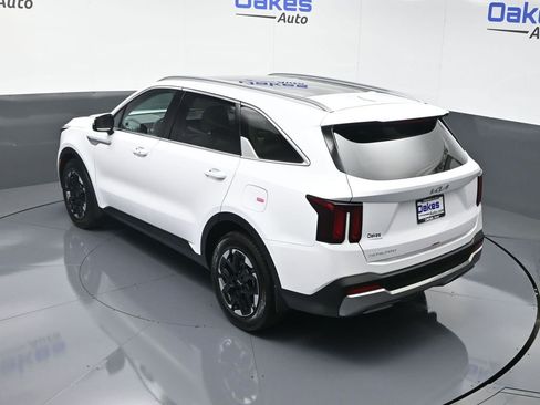 New 2025 Kia Sorento S w/ Panoramic Sunroof Package FWD image 48