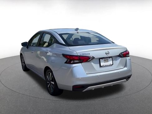 Used 2025 Nissan Versa SV FWD image 10