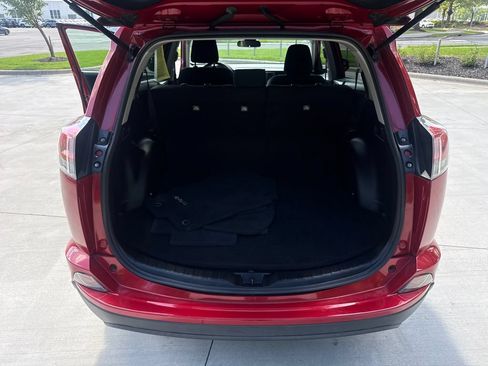 Used 2017 Toyota RAV4 LE FWD image 32