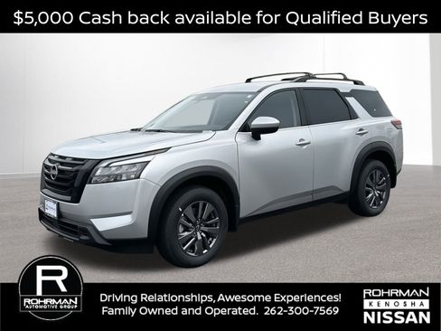 New 2025 Nissan Pathfinder SV w/ Black Appearance Package image 1