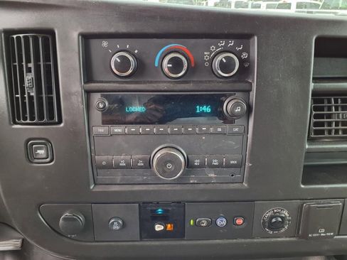 Used 2019 Chevrolet Express 3500 w/ Power Convenience Package image 6