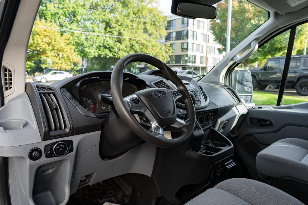 Used 2018 Ford Transit 150 XLT RWD image 24