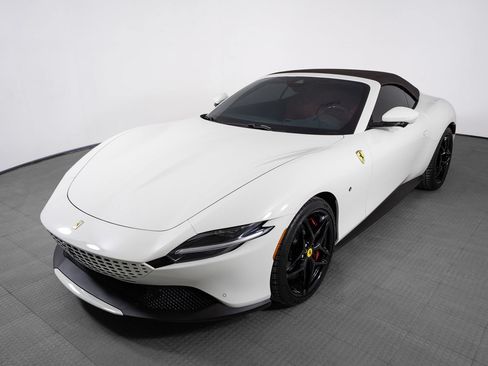 Certified 2025 Ferrari Roma Spider RWD image 48