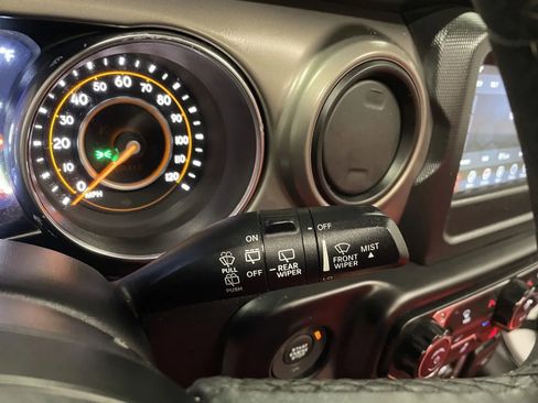 Used 2019 Jeep Wrangler Unlimited Sport S image 30