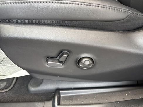 New 2026 Chrysler Pacifica Select AWD/4WD image 22