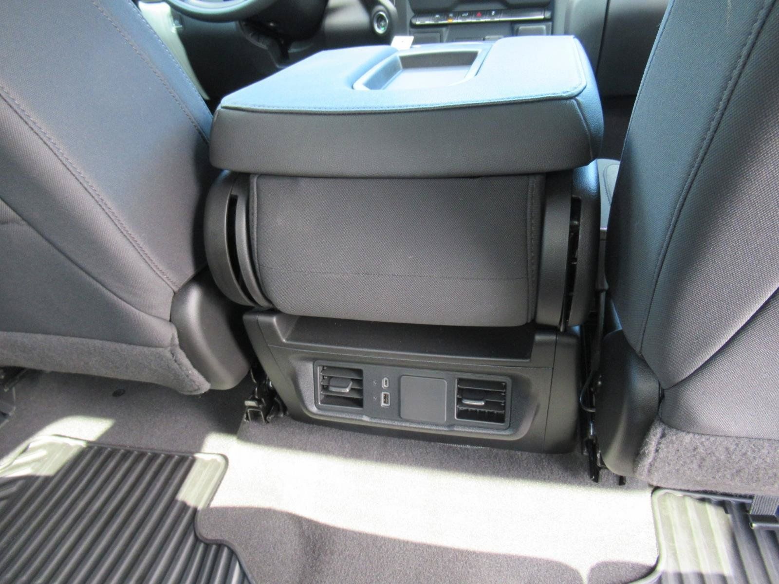 Used 2024 Chevrolet Silverado 1500 Custom AWD/4WD image 33