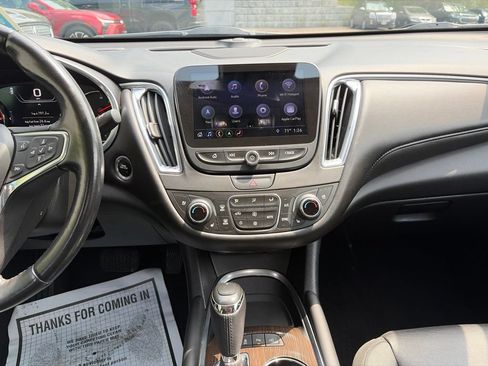 Used 2020 Chevrolet Malibu Premier FWD image 30