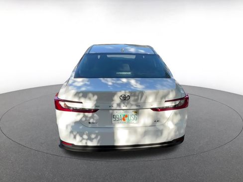 Used 2025 Toyota Camry LE image 11