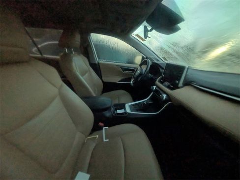 Used 2019 Toyota RAV4 XLE Premium w/ Cold Weather Package image 10