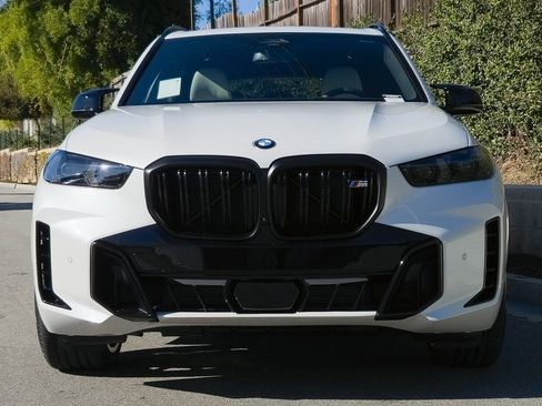 New 2026 BMW X5 M60i w/ Executive Package image 3