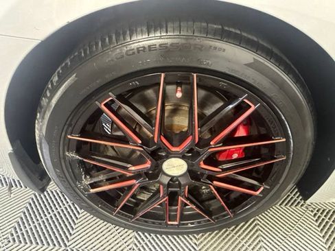 Used 2018 Kia Stinger GT1 AWD/4WD image 39