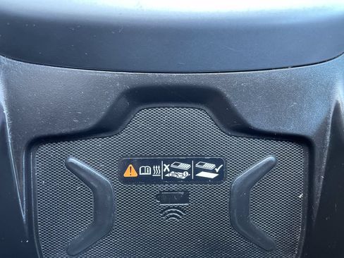 Used 2022 Chevrolet Colorado ZR2 AWD/4WD image 37