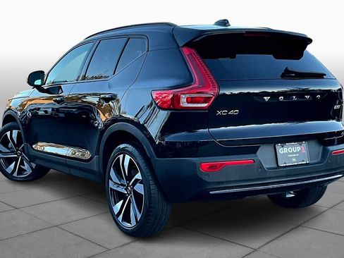 Certified 2023 Volvo XC40 B5 Plus w/ Protection Package Premier image 11