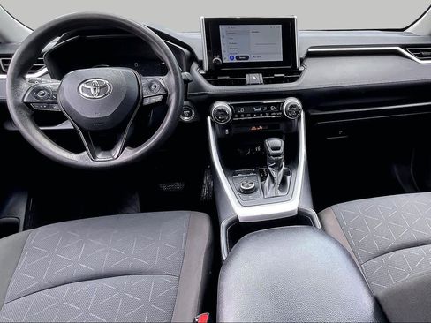 Used 2025 Toyota RAV4 XLE AWD/4WD image 14