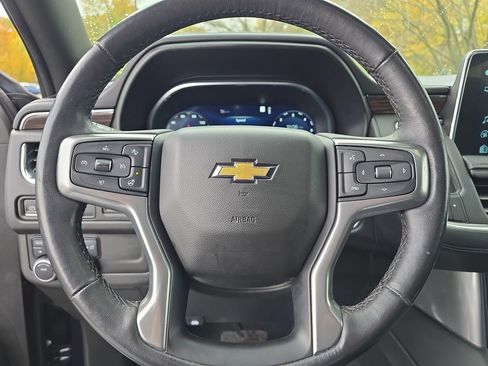 Used 2023 Chevrolet Suburban LT w/ LT Signature Plus Package image 21