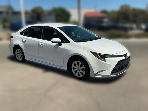Used 2024 Toyota Corolla LE FWD image 7