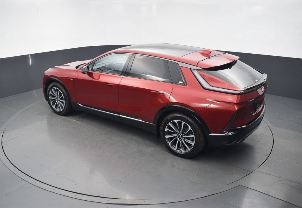 Certified 2024 Cadillac Lyriq Sport AWD/4WD image 39