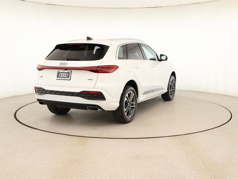 New 2025 Audi Q5 Premium image 6
