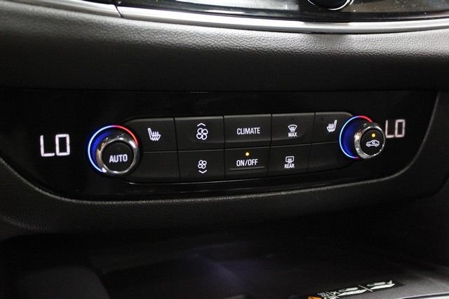 Used 2023 Buick Enclave Essence w/ Experience Buick Package FWD image 28