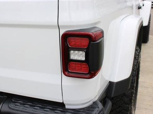 Used 2026 Jeep Gladiator Rubicon AWD/4WD image 38