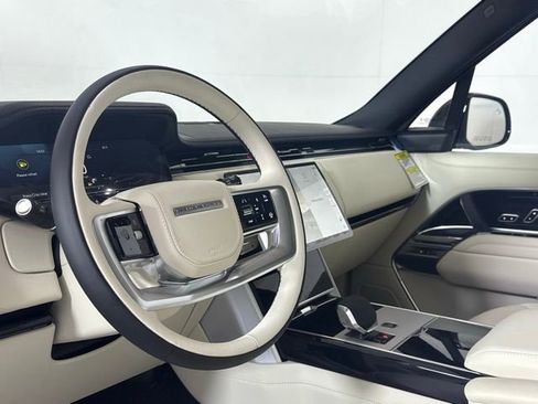 New 2025 Land Rover Range Rover SE image 38