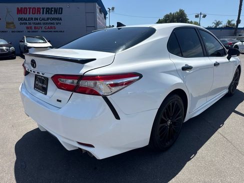 Used 2020 Toyota Camry SE FWD image 5