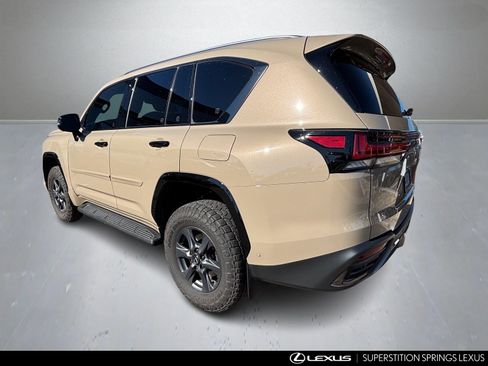 Used 2025 Lexus LX 700h Overtrail image 4