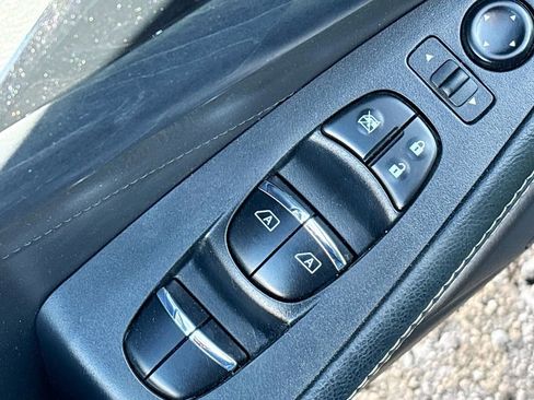 Used 2023 Nissan Maxima Platinum w/ Sport Mat Group FWD image 18