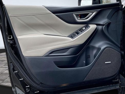 Used 2021 Subaru Forester Limited image 17