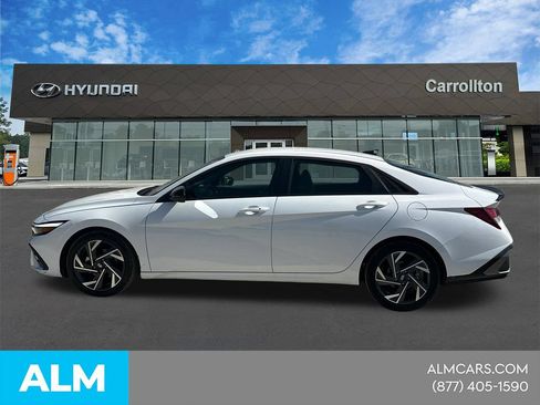 Used 2025 Hyundai Elantra Sport FWD image 10