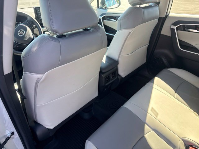 Used 2021 Toyota RAV4 XLE Premium AWD/4WD image 18