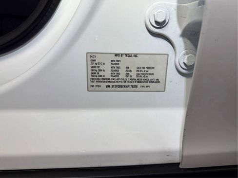 Used 2021 Tesla Model Y Long Range image 17