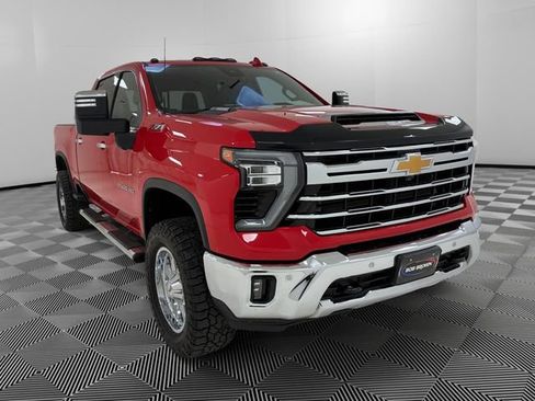 Used 2024 Chevrolet Silverado 2500 LTZ w/ LTZ Convenience Package AWD/4WD image 7