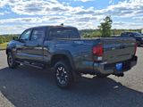 Used 2018 Toyota Tacoma TRD Off-Road image 4